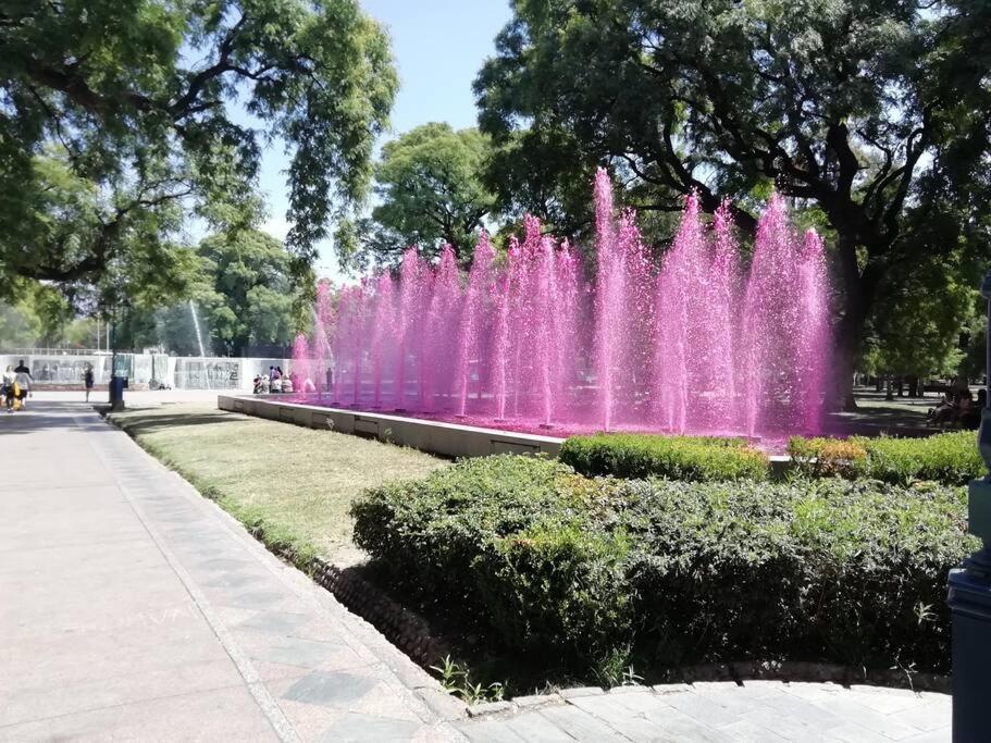 PETIT RIVADAVIA en el corazón de Mendoza Exterior foto